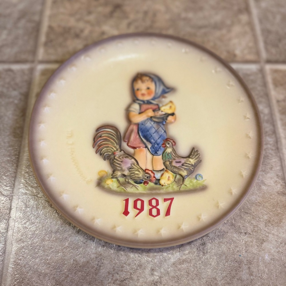 Goebel Hummel 1987 Annual Plate 17th Edition Hum 283 West Germany Girl Vintage
